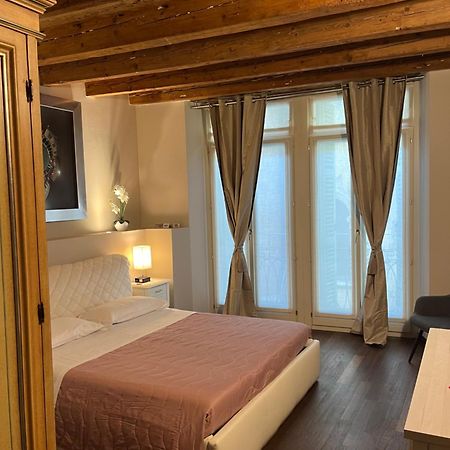 Dimora 4 Spade Otel Verona Dış mekan fotoğraf